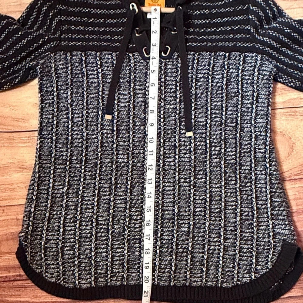 Ruby Rd. Black and White Knit Top